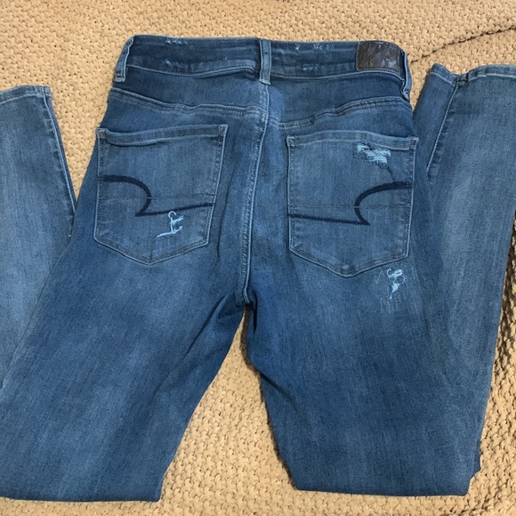 Dark Wash Distressed American Eagle Jeggings 8 REG - Picture 2 of 4